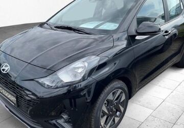 Hyundai i10 2.105 km 18.489 &euro; Bergen auf Rügen 18528