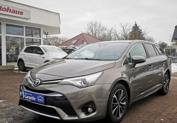 Toyota Avensis 68.230 km 17.900 &euro; Neuruppin 16816