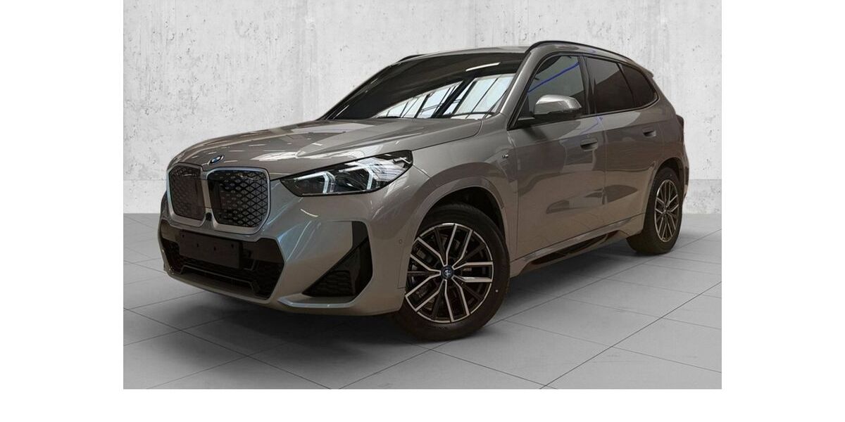 BMW iX1 1.001 km 50.500 &euro; Solingen 42719