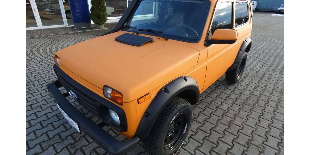 Lada Niva 33.415 km 16.800 &euro; Lödla 04617