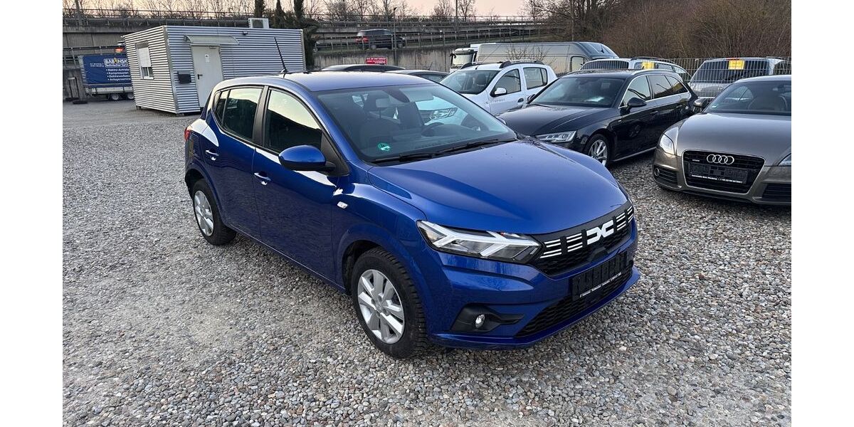 Dacia Sandero 14.000 km 12.900 &euro; Würzburg 97076
