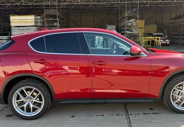 Alfa Romeo Stelvio 83.000 km 21.999 &euro; Recklinghausen 45659