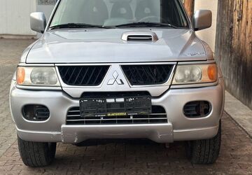 Mitsubishi Pajero 191.200 km 4.990 &euro; München 80995