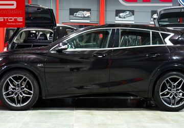 INFINITI Q30 85.129 km 17.990 &euro; Falkensee 14612