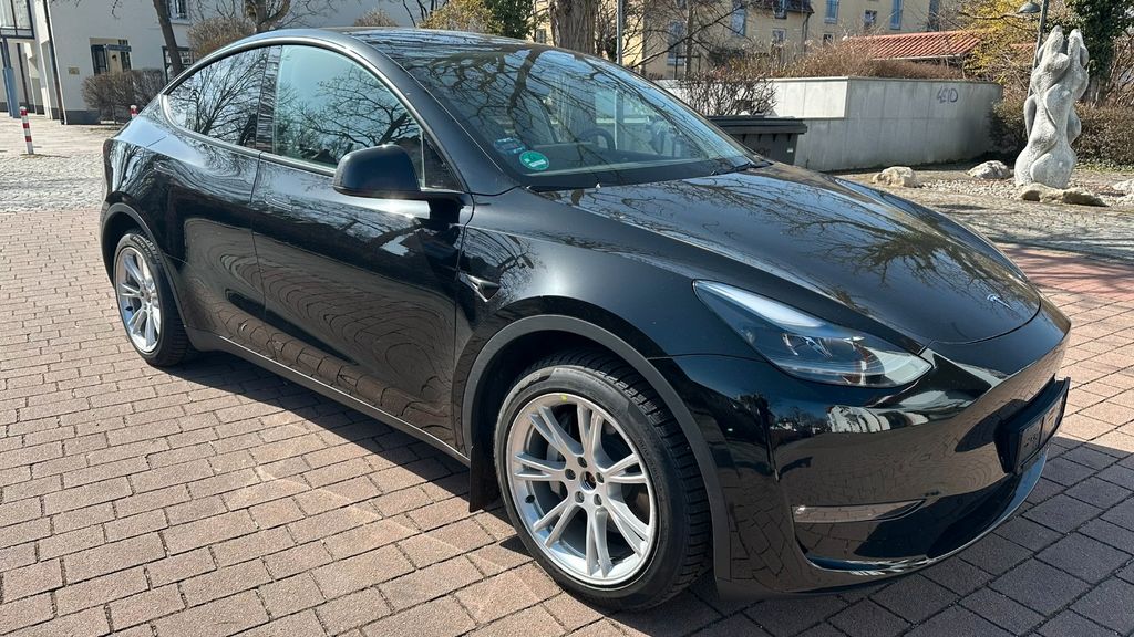 Tesla Model Y 45.125 km 39.450 &euro; Groebenzell 82194