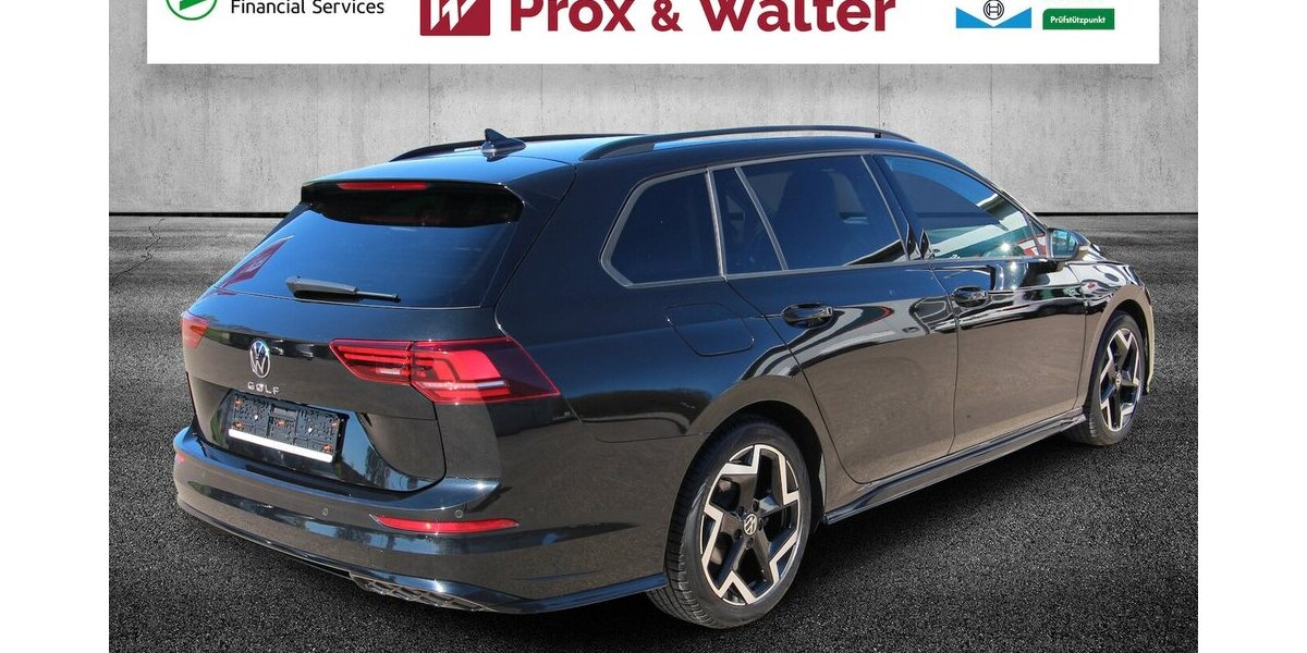 VW Golf VIII Variant 1.5 TSI R-Line LED+KAMERA+ACC 30.953 km 26.700 &euro; Hagenow 19230