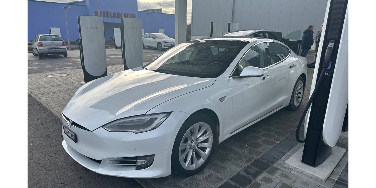 Tesla Model S 261.000 km 21.900 &euro; Weissenhorn 89284