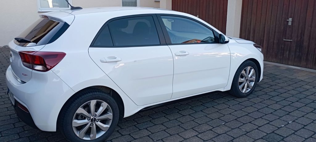 Kia Rio 28.000 km 13.850 &euro; Brackenheim 74336