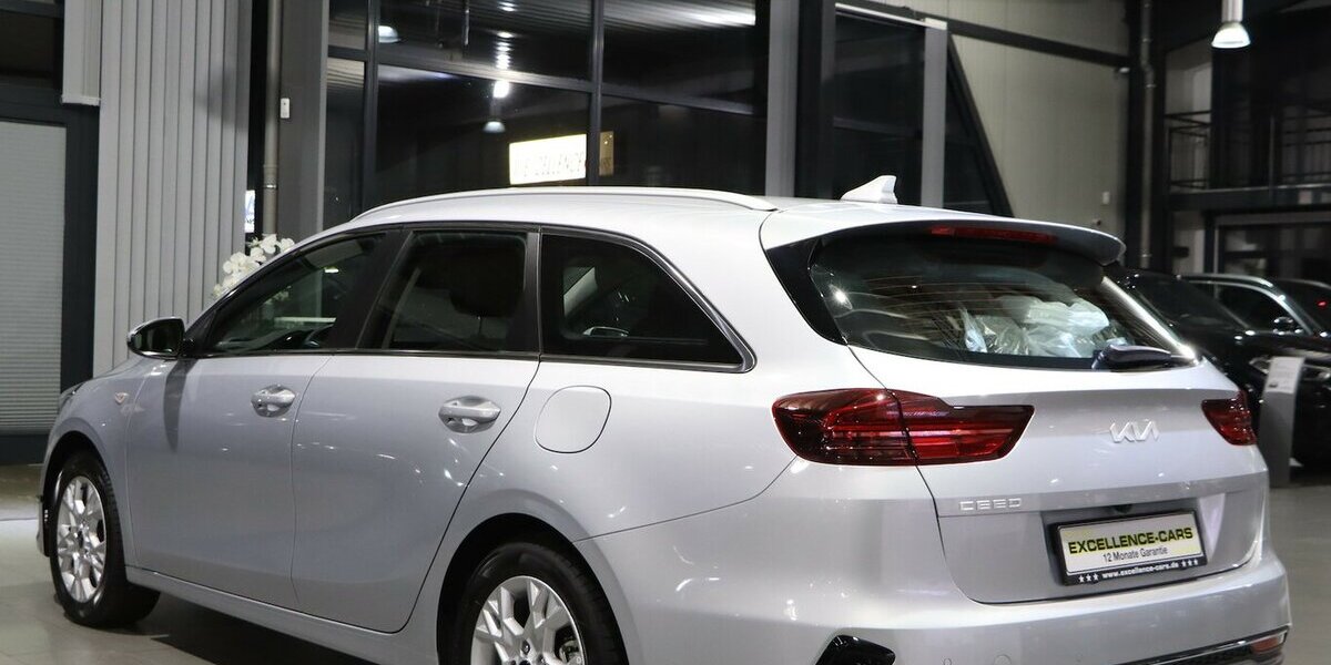 Kia cee´d Sportswagon 1.6 D VISION / 6.000-KM / TOP 6.000 km 23.444 &euro; Hamm 59077