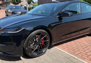Tesla Model 3 8.680 km 49.990 &euro; Duisburg 47178