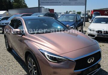 INFINITI Q30 130.000 km 12.899 &euro; Thannhausen 86470