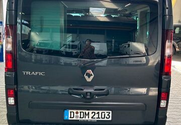 Renault Trafic 9.500 km 12.345 &euro; Düsseldorf 40591