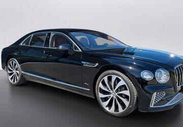 Bentley Flying Spur 5.000 km 300.080 &euro; Ořech 