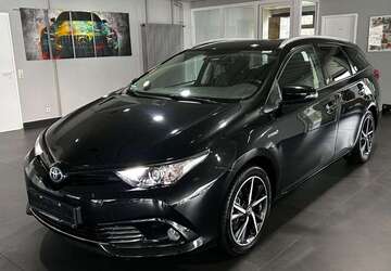 Toyota Auris 40.000 km 16.950 &euro; Kamp Lintfort 47475