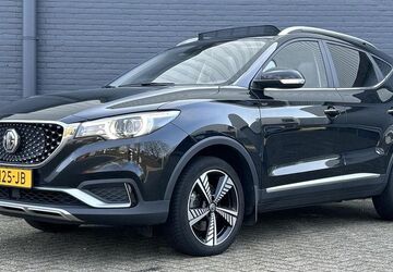 MG ZS 200.049 km 8.950 &euro; Eindhoven 
