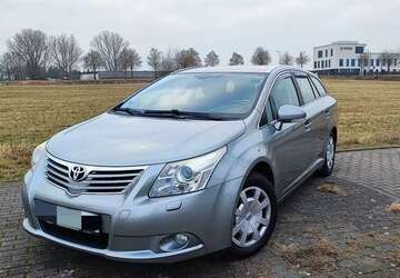 Toyota Avensis 121.999 km 10.499 &euro; Dresden 01109