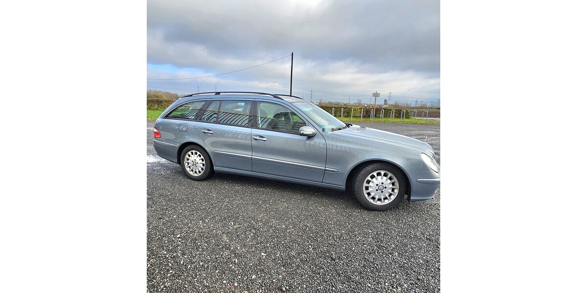 Mercedes-Benz E 220 572.000 km 1.950 &euro; Hürth 50354