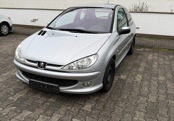 Peugeot 206 226.000 km 2.300 &euro; Babenhausen 64832