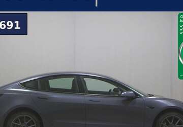 Tesla Model 3 121.215 km 25.680 &euro; Gyhum/Bockel 27404