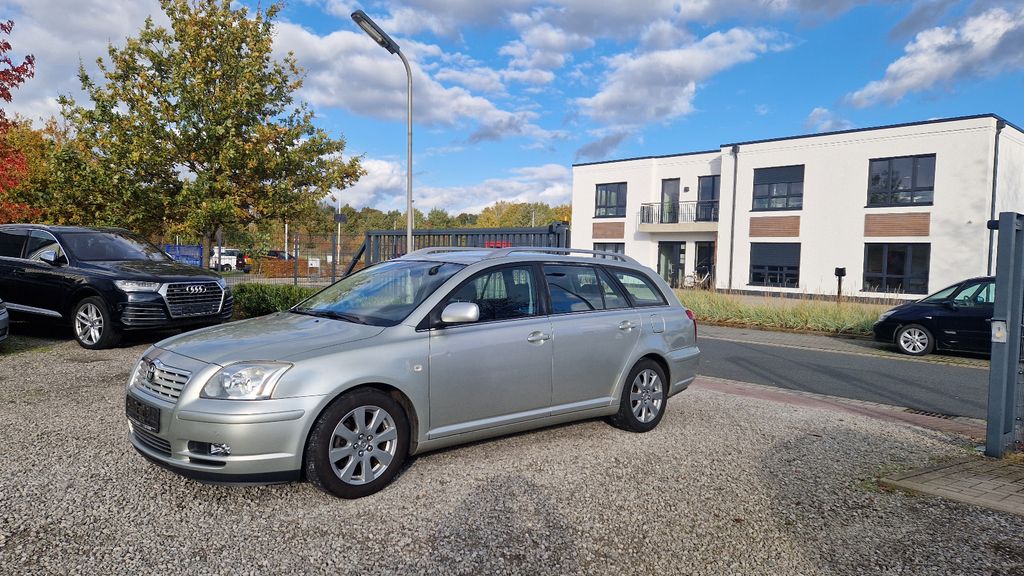 Toyota Avensis 219.500 km 2.000 &euro; Achim 28832