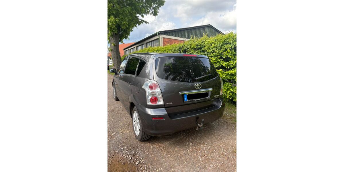 Toyota Corolla Verso 247.041 km 4.600 &euro; Preußisch Oldendorf 32361