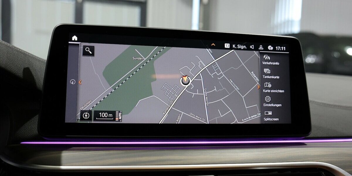 BMW 530i Touring INNOVATION LUXURY-LINE BUSINESS 45.000 km 40.444 &euro; Hamm 59077