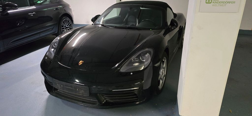 Porsche Boxster 56.900 km 47.999 &euro; München 80689