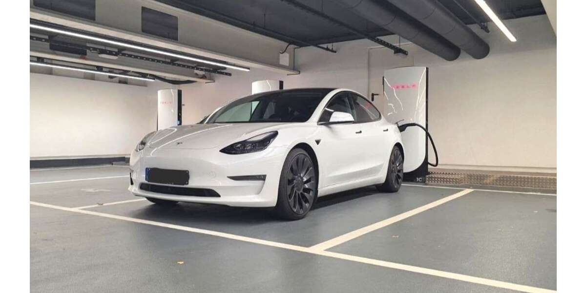 Tesla Model 3 92.000 km 28.990 &euro; Mannheim 68219