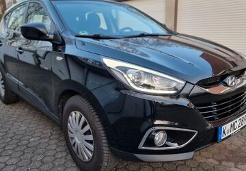 Hyundai ix35 122.000 km 8.399 &euro; Köln 50765