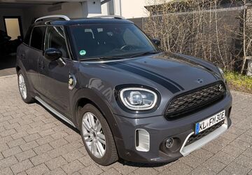 Mini Countryman SE (Cooper) 48.000 km 24.800 &euro; Mackenbach 67686