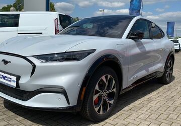 Ford Mustang Mach-E 7.500 km 45.990 &euro; Hasbergen 49205