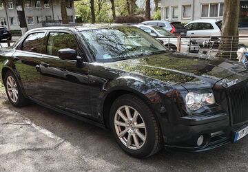 Chrysler 300C 136.600 km 9.900 &euro; Berlin 14193