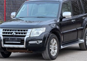 Mitsubishi Pajero 159.000 km 23.900 &euro; Windhausen 37539