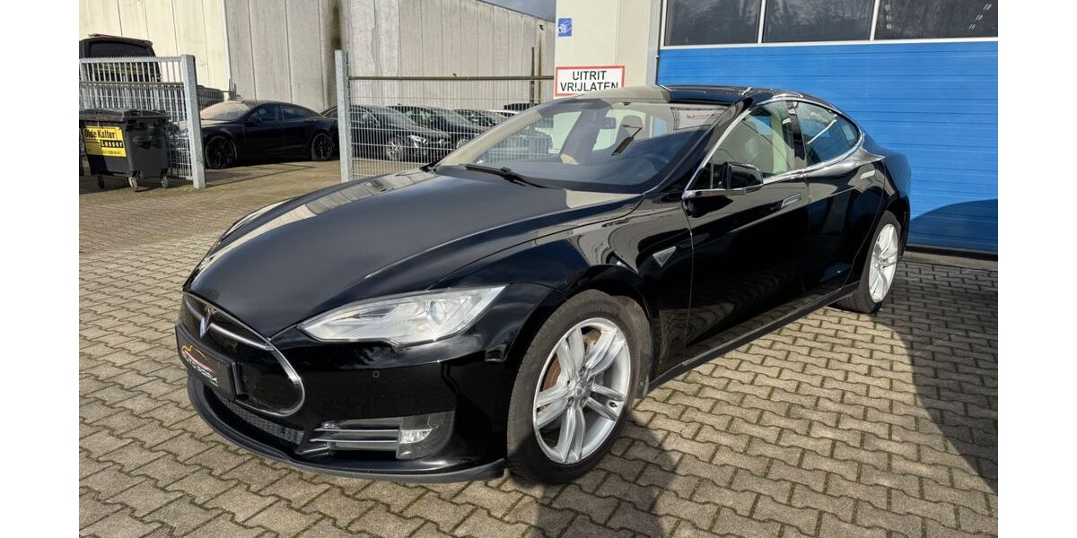 Tesla Model S 409.000 km 11.950 &euro; Losser 