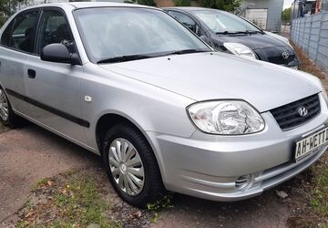 Hyundai Accent 72.900 km 2.999 &euro; Köthen 06366