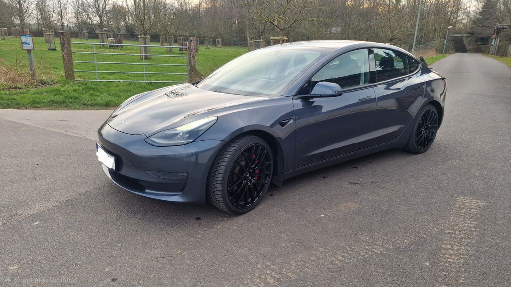 Tesla Model 3 66.000 km 29.800 &euro; Neuss 41472