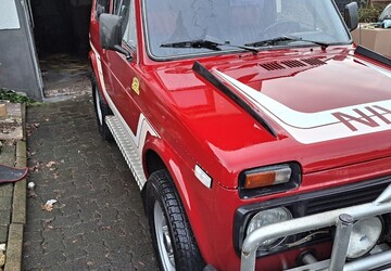 Lada Niva 44.523 km 9.999 &euro; Kreuztal 57223