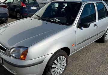 Mazda 121 42.000 km 2.650 &euro; Brühl 50321