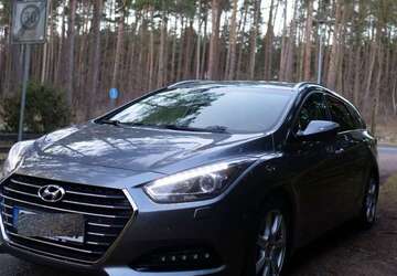 Hyundai i40 172.000 km 9.600 &euro; Winsen Aller 29308