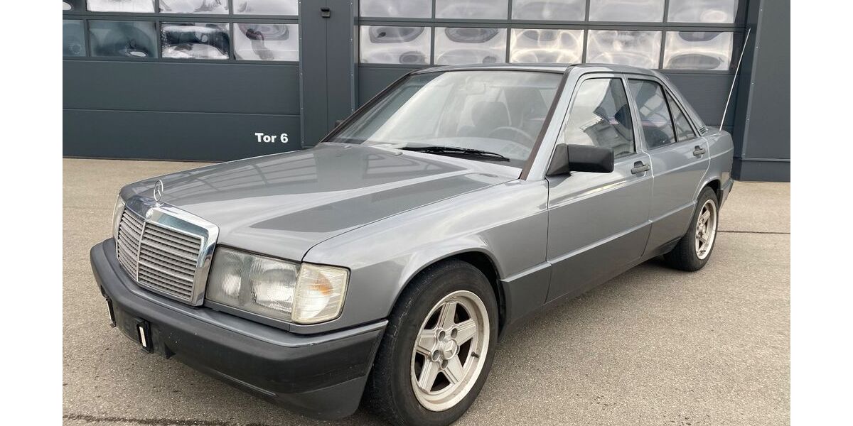 Mercedes-Benz 190 119.000 km 7.499 &euro; Meßkirch 88605