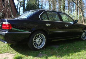 BMW 750 257.900 km 9.300 &euro; Vierden 27419