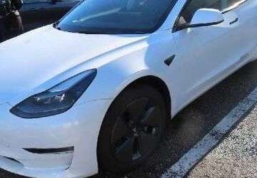 Tesla Model 3 30.000 km 29.750 &euro; Herges-Hallenberg 98587