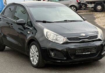 Kia Rio 143.000 km 3.990 &euro; Oberasbach 90522