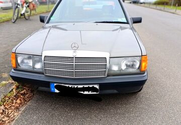 Mercedes-Benz 190 184.700 km 5.800 &euro; Neuss 41464