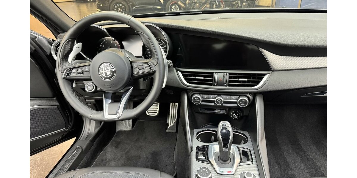 Alfa Romeo Giulia 2.0 Sprint Turbo 16V Xenon Leder Carplay 23.400 km 29.890 &euro; Lich 35423