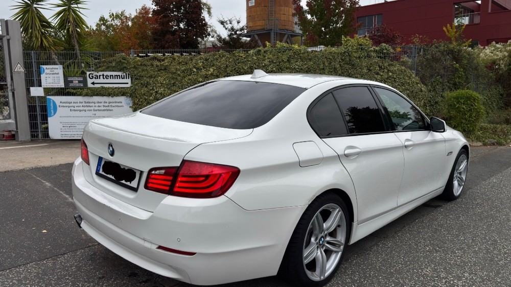 BMW 523 228.000 km 10.500 &euro; Frankfurt am Main 60311