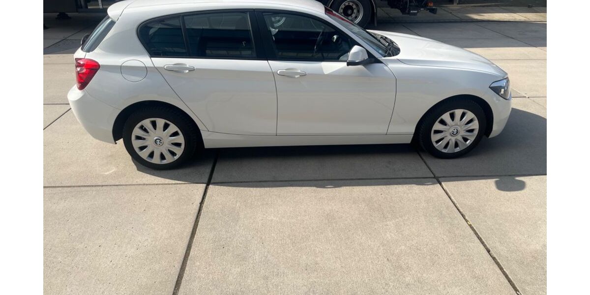 BMW 114 152.000 km 6.700 &euro; Frankfurt an Main 60438