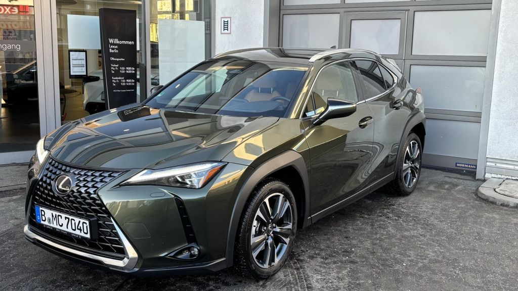 Lexus UX 5.000 km 49.980 &euro; Berlin 13403