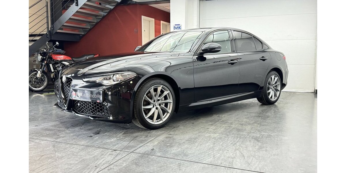 Alfa Romeo Giulia 2.0 Sprint Turbo 16V Xenon Leder Carplay 23.400 km 29.890 &euro; Lich 35423
