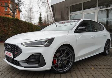 Ford Focus 8.383 km 35.990 &euro; Zwickau 08056